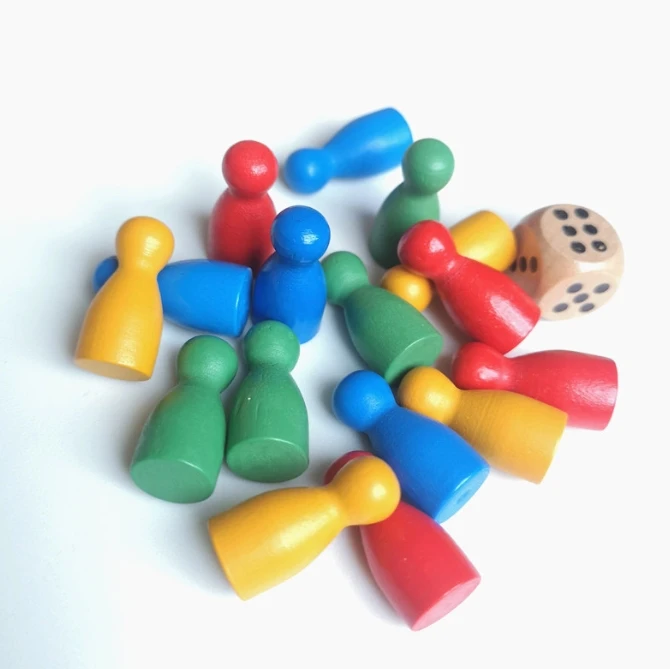 100 Pcs Colorful Wooden Chess  - Board Game Illustration 评论和价格